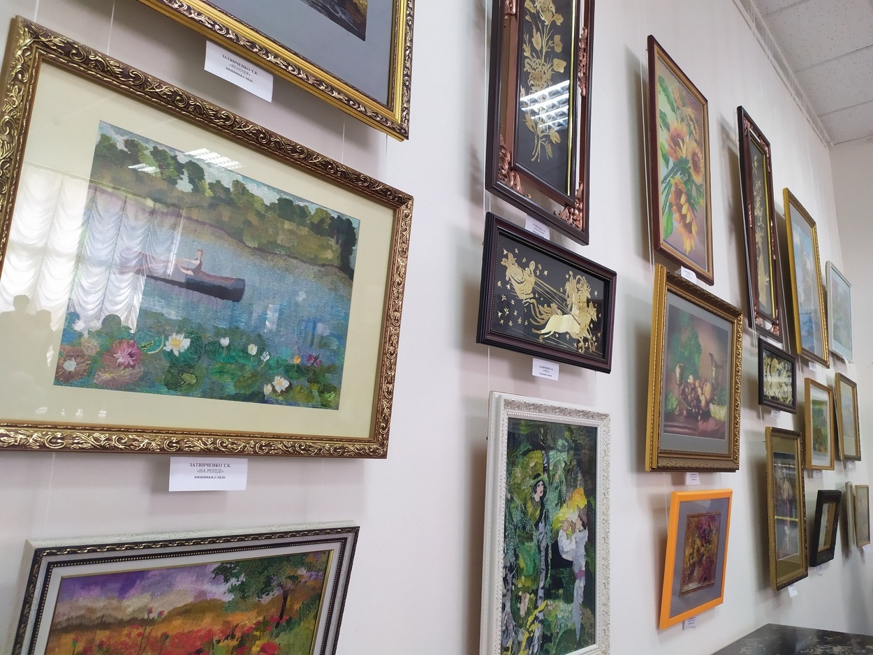 Тысяча граней одного таланта: в Измаиле открылась выставка мастерицы Тамары Затынченко