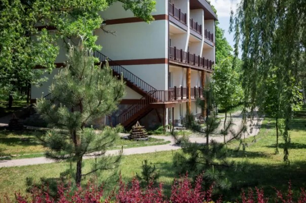 Свободные номера в парк-отеле «Золотой пляж» Днепр и особенности бронирования